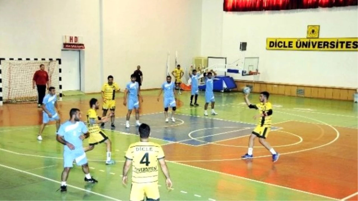 Dicle Üniversitesi Hentbol Takımı, Adıyaman Üniversitesi\'ni 39-23 Mağlup Etti