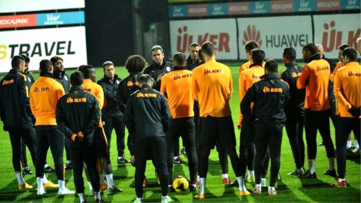 Galatasaray\'da Bir Ayrılık Daha Resmiyet Kazanıyor