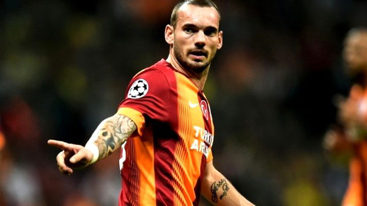 Koeman: Sneijder ile İlgileniyorum