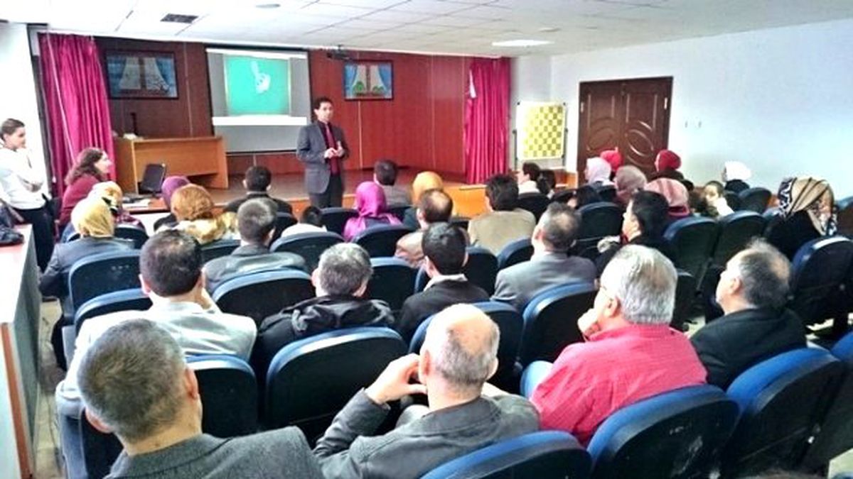 Milli Eğitim Müdürü Çelik Velilerle Bir Araya Geldi