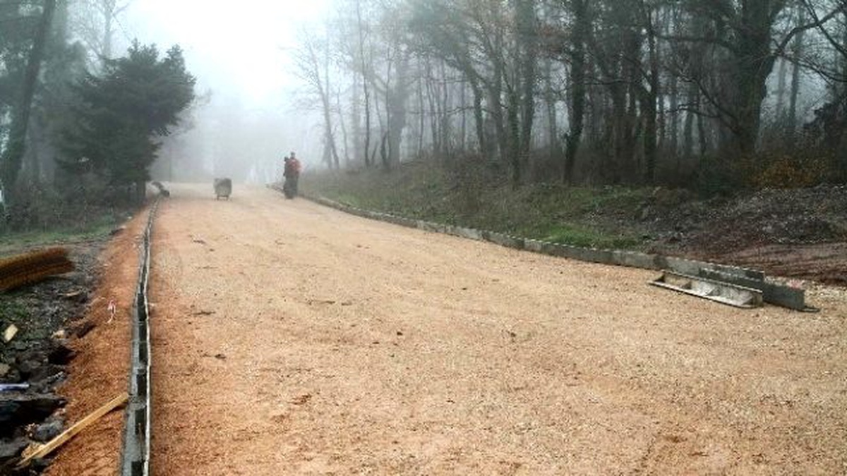 Sevindikli ile Kutluca Köyleri Arasına Beton Yol