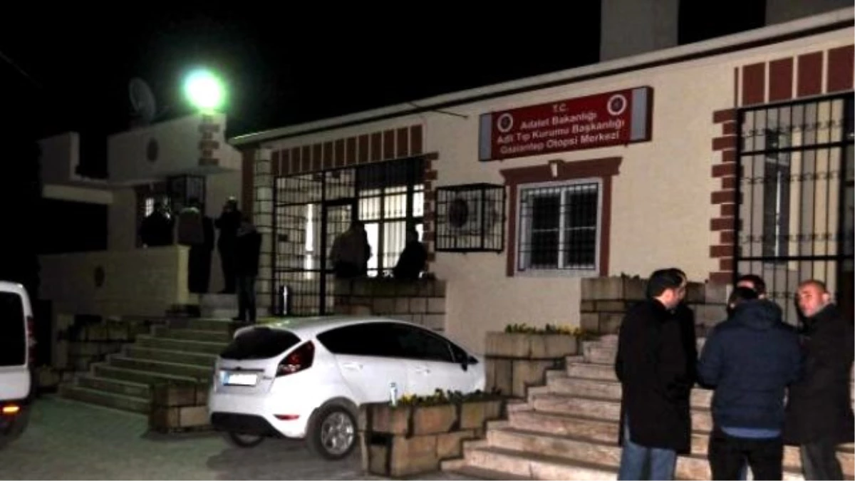 Gaziantep\'te 33 Yıllık Kocasını Bıçaklayarak Öldürdü