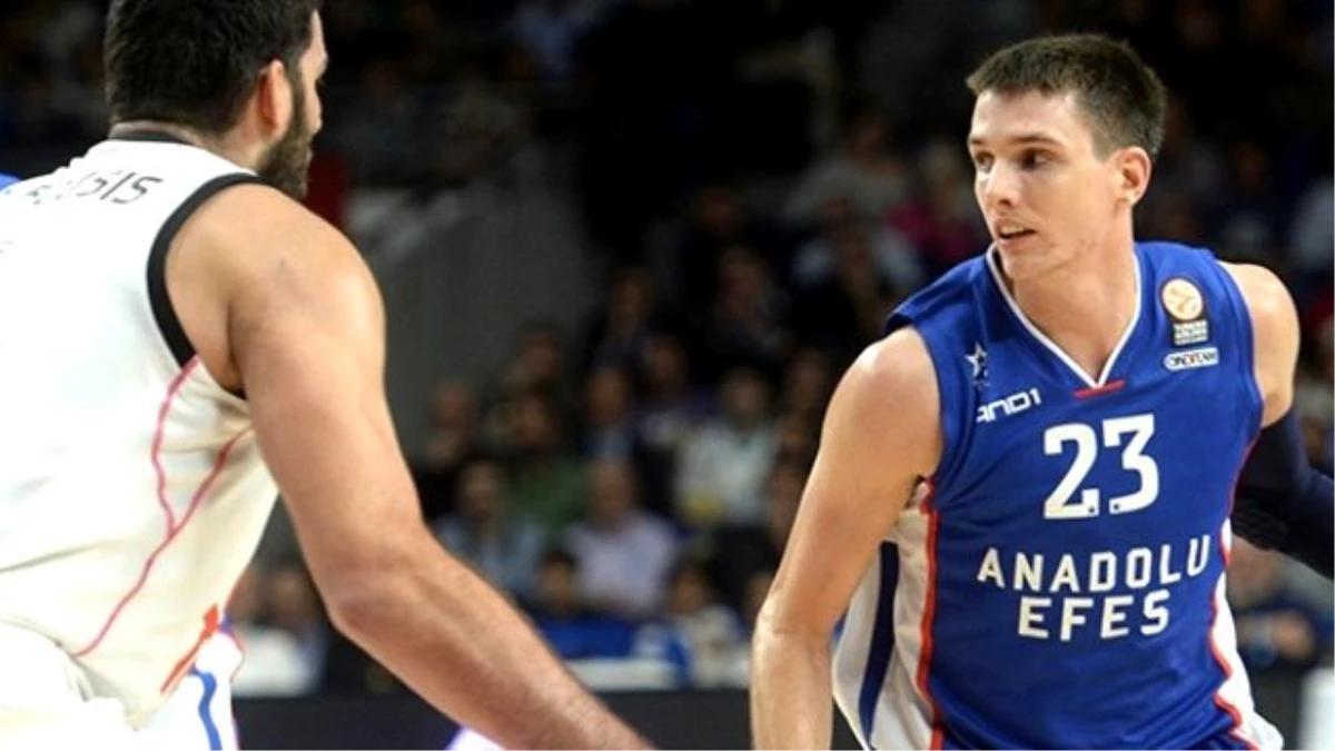 Anadolu Efes, Real Madrid\'e 90-70 Yenildi