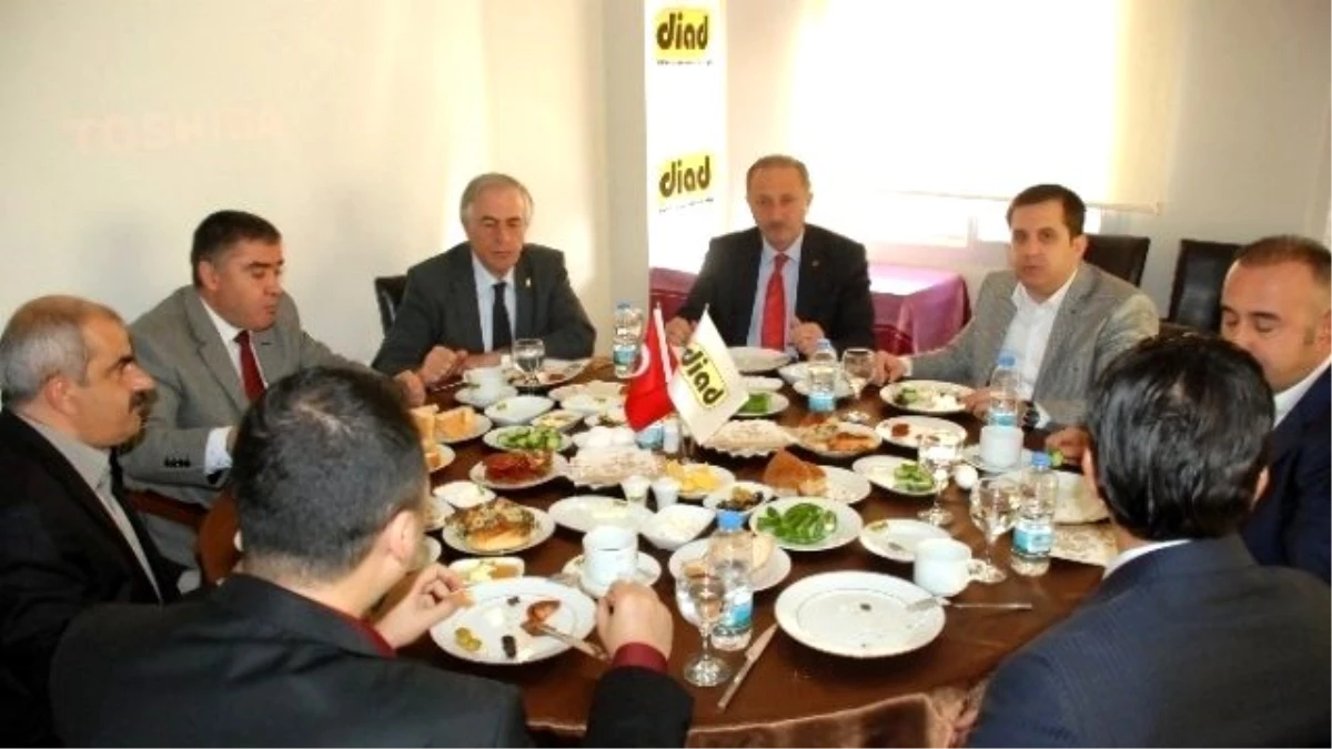 Diad Başkan Atabay\'a ve Üyelerine Kahvaltı Verdi