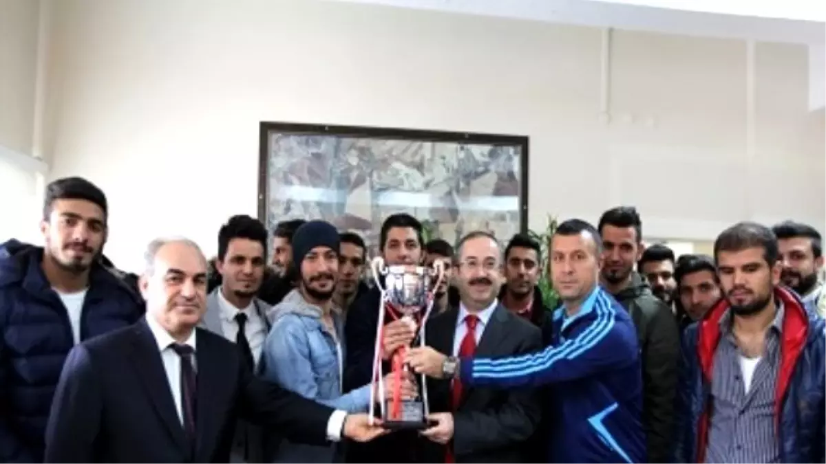 Dicle Üniversitesi Erkek Futbol Takımı 1. Lig Heyecanını Paylaştı