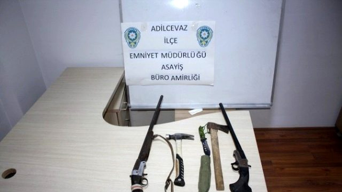 Adilcevaz\'da Evleri Soyan Hırsızları Polis, Suçüstü Yakaladı