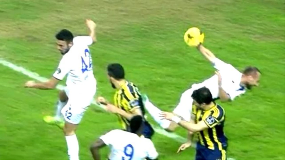 Fenerbahçe\'nin Penaltı Pozisyonu Ortalığı Ayağa Kaldırdı