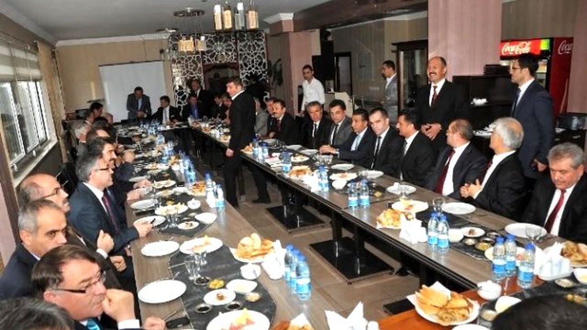 İlçe Milli Eğitim Müdürleri, Aralık Ayı İstişare Toplantı\'sına Kızılcahamam Ev Sahipliği Yaptı.