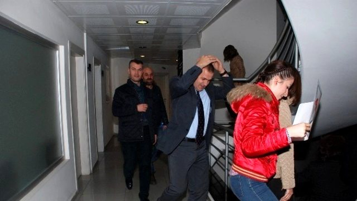 İzmit Belediyesinde Deprem Tatbikatı Yapıldı