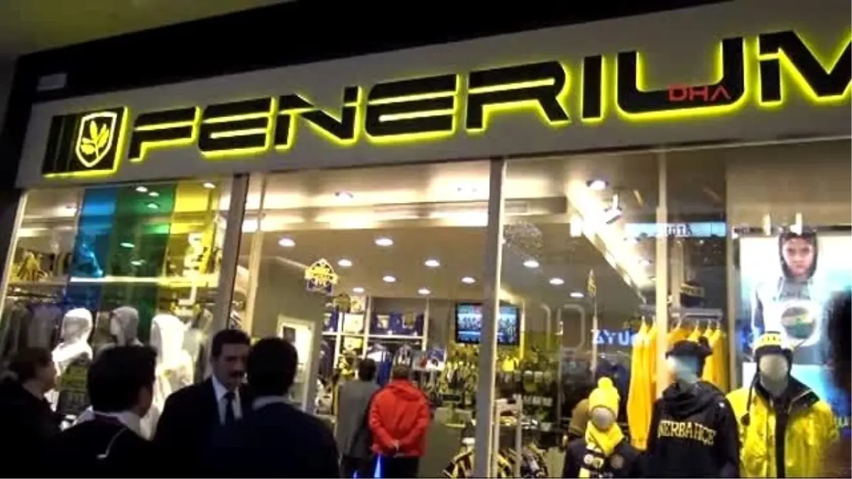 Kayseri\'de Fenerbahçe İzdihamı