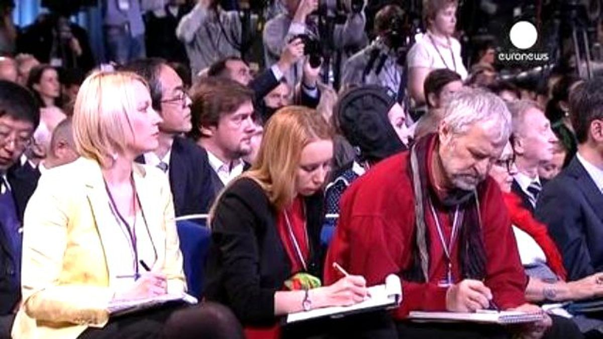 Putin: Batı Rusya\'nın Çevresine Berlin Duvarı Örüyor