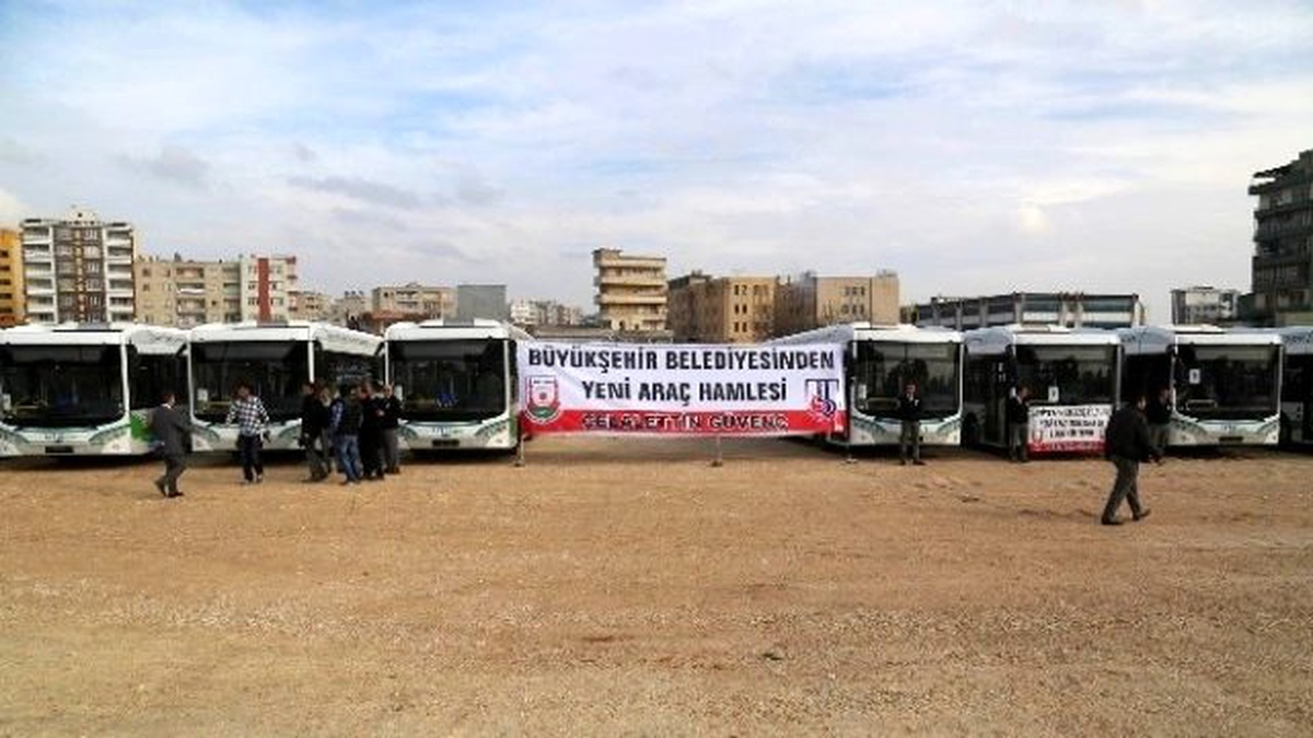 Yeni Alınan 15 Otobüs Törenle Hizmete Sunuldu