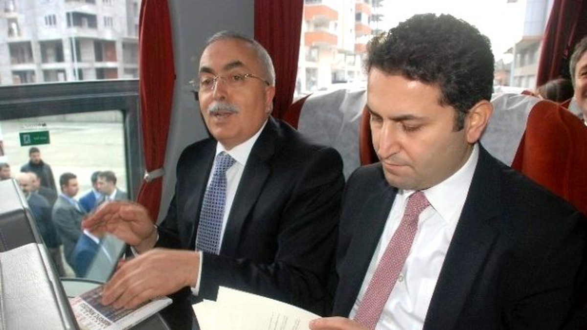 Yolcu Otobüsünde Kitap Okuma Kampanyası