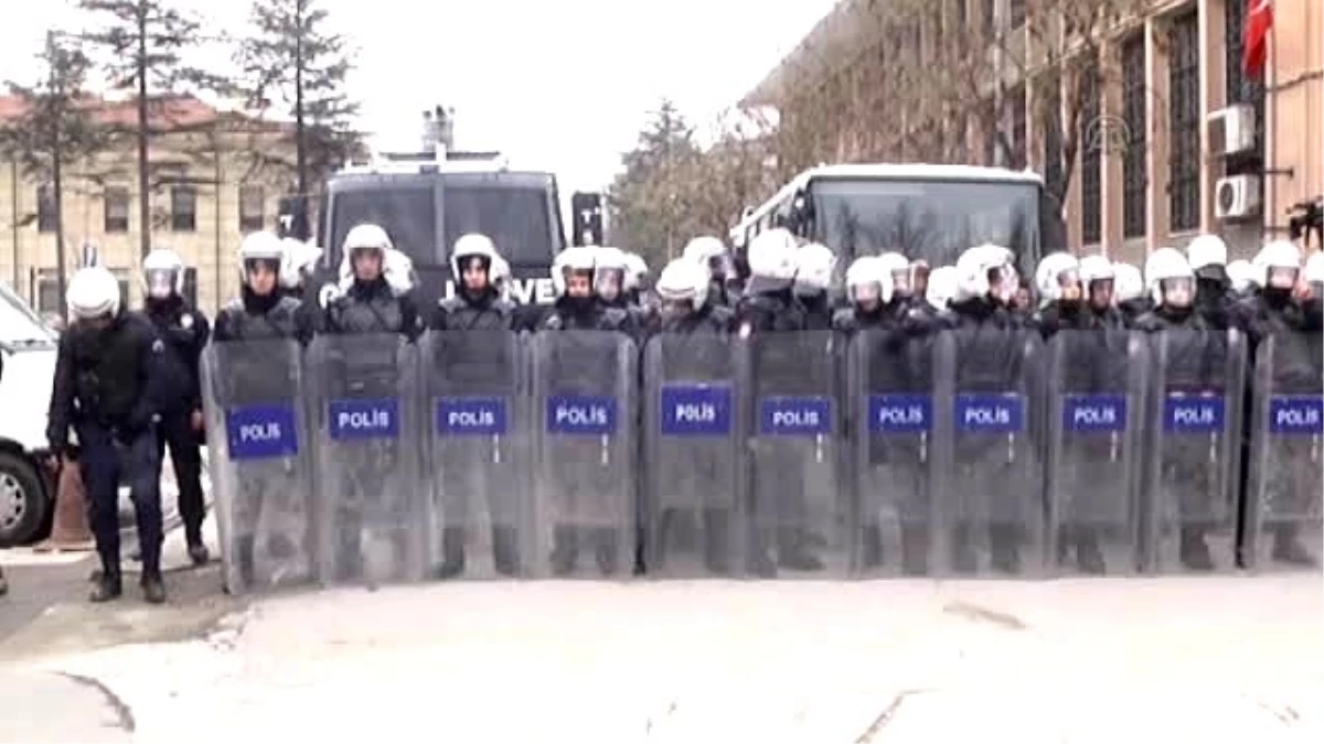 Eskişehir\'de Göstericilere, Polis Müdahalesi