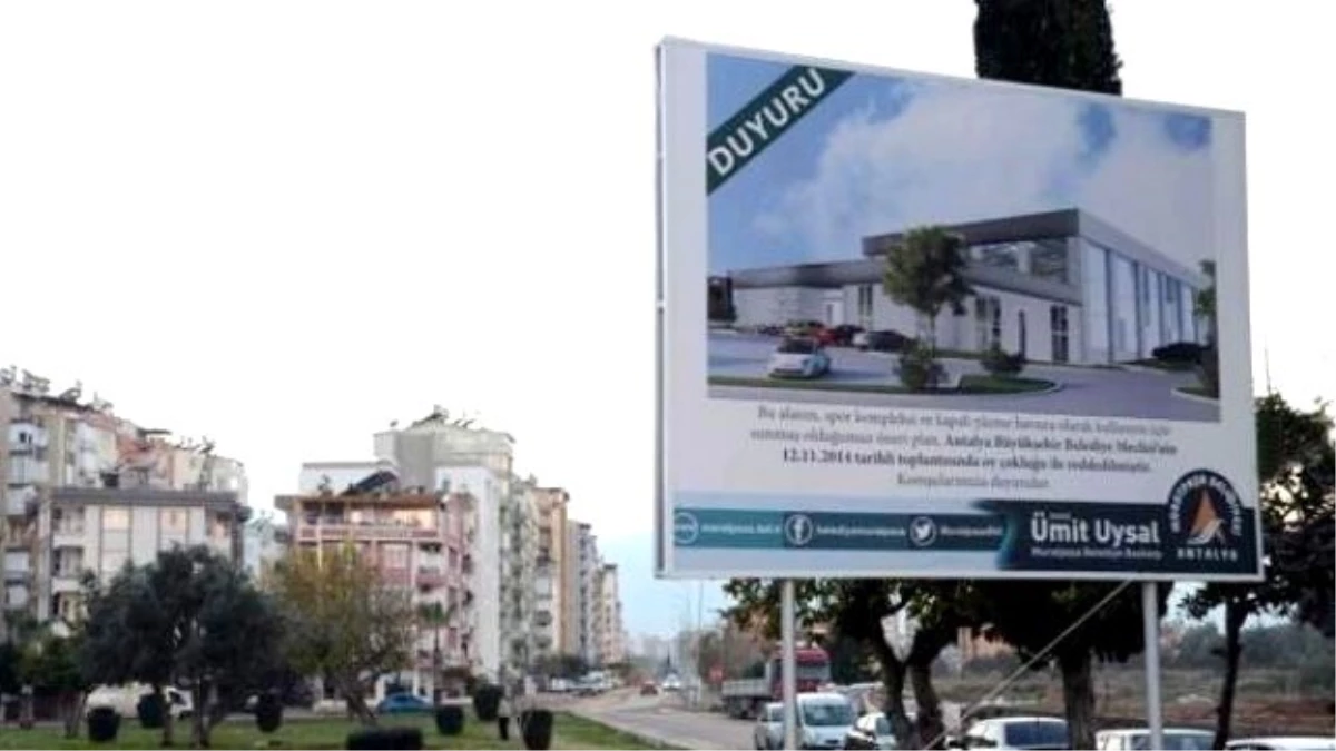 İlçe Belediyesi, Büyükşehir Meclisinden Dönen Projeyi Billboard ile Halka Şikayet Etti
