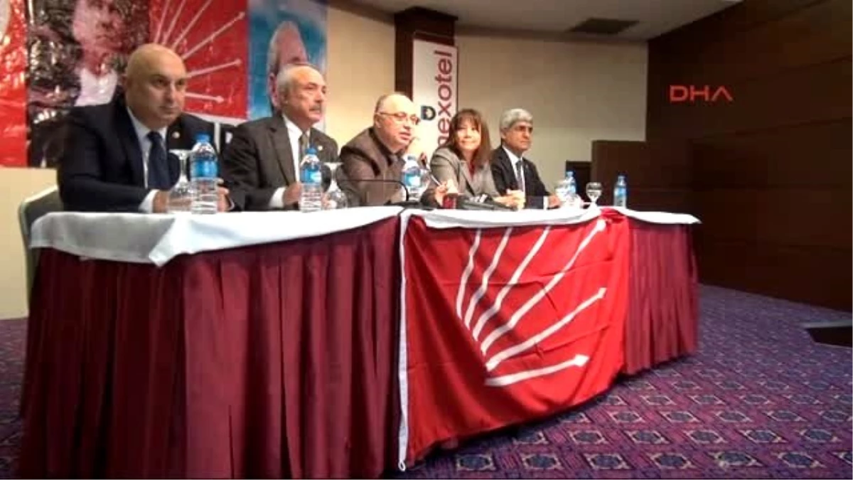 Kocaeli CHP\'li Vekillerden Değerlendirme Toplantısı