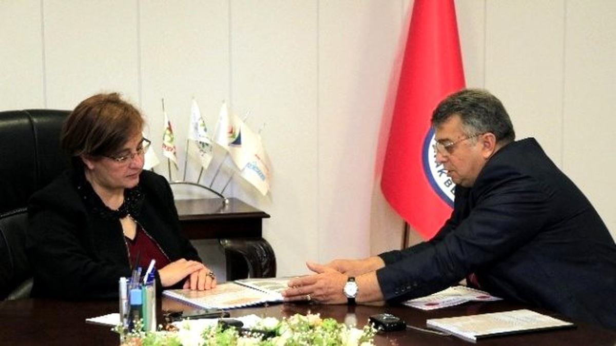Konak\'ta Mahallelerin Sorunlarına Jet Çözüm