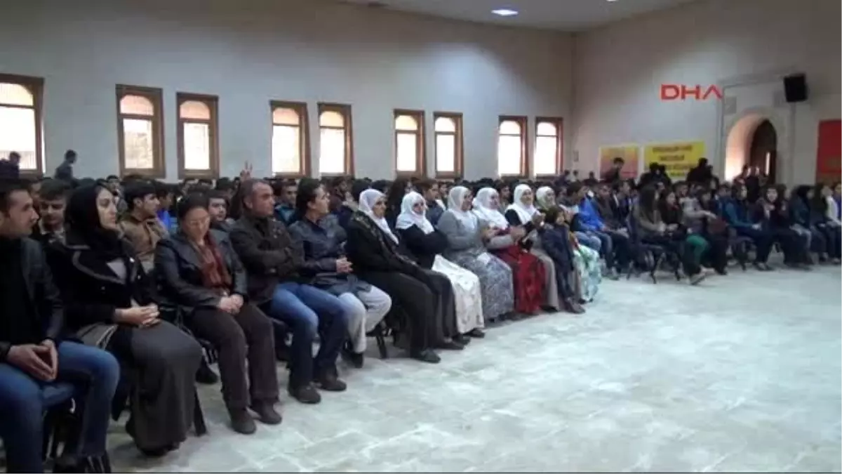 Nusaybin\'de \'Liseliler Örgütleniyor Özgür Yaşamı İnşa Ediyor\' Konferansı