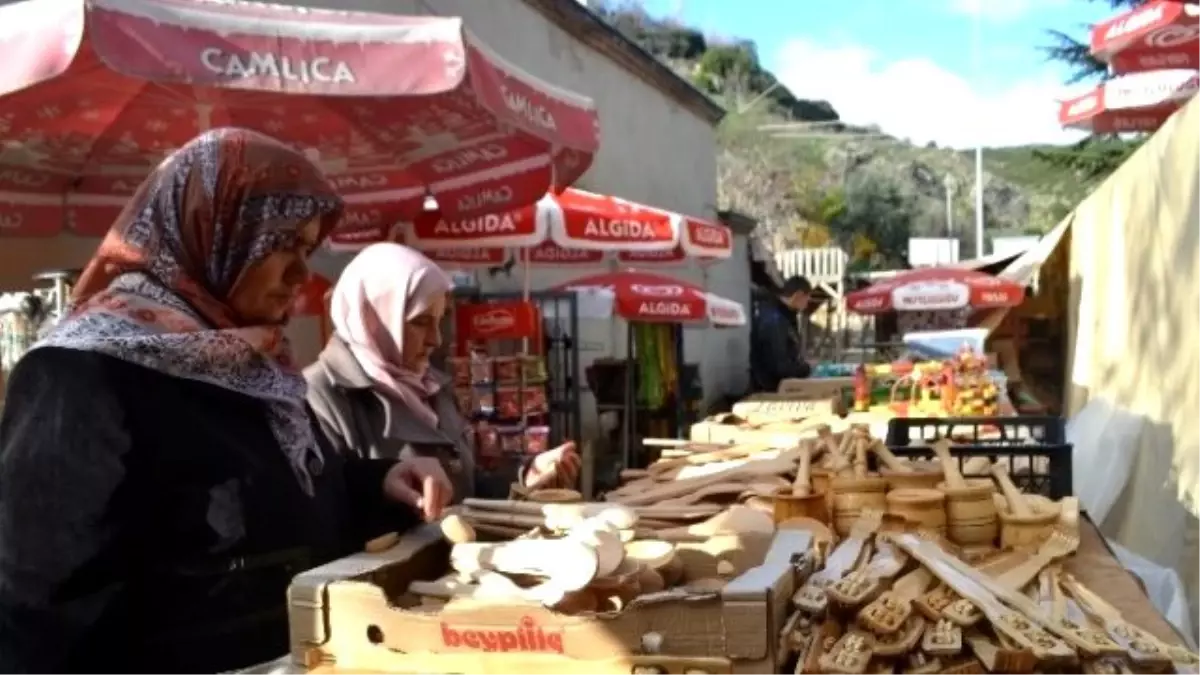 Şeyh Edebali Türbesi Yakınındaki Esnaf Yoğunluktan Memnun