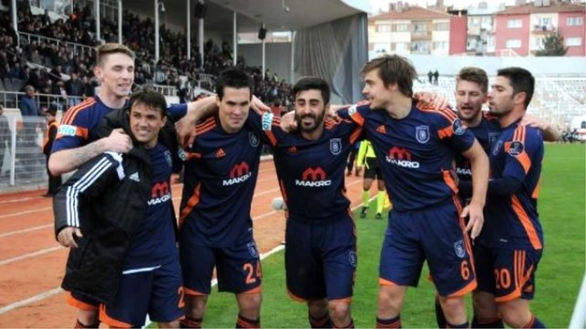 İstanbul Başakşehir, Sivasspor\'u 2-0 Yendi