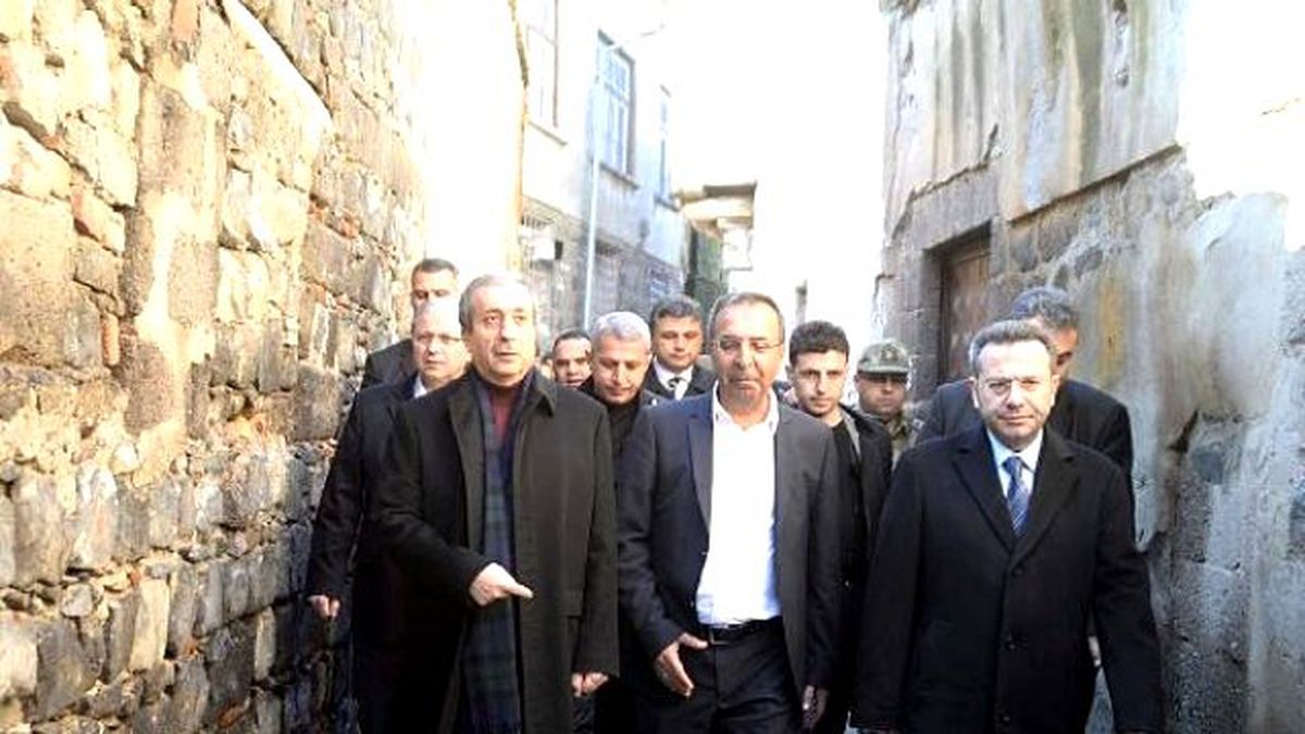 Bakan Eker: Olaylar, Süreci Zehirleme Girişimidir