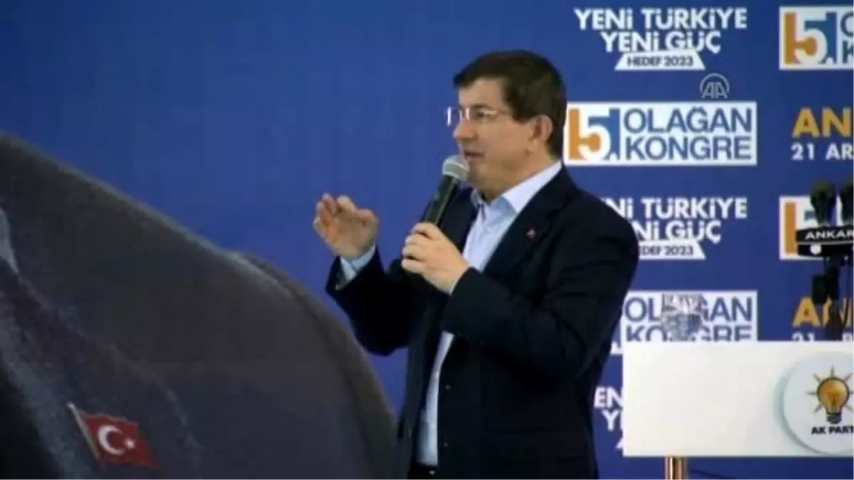 Davutoğlu, Filistin\'in El-Halil Belediye Başkanı Davut Zaferi\'ye Fidan Hediye Etti