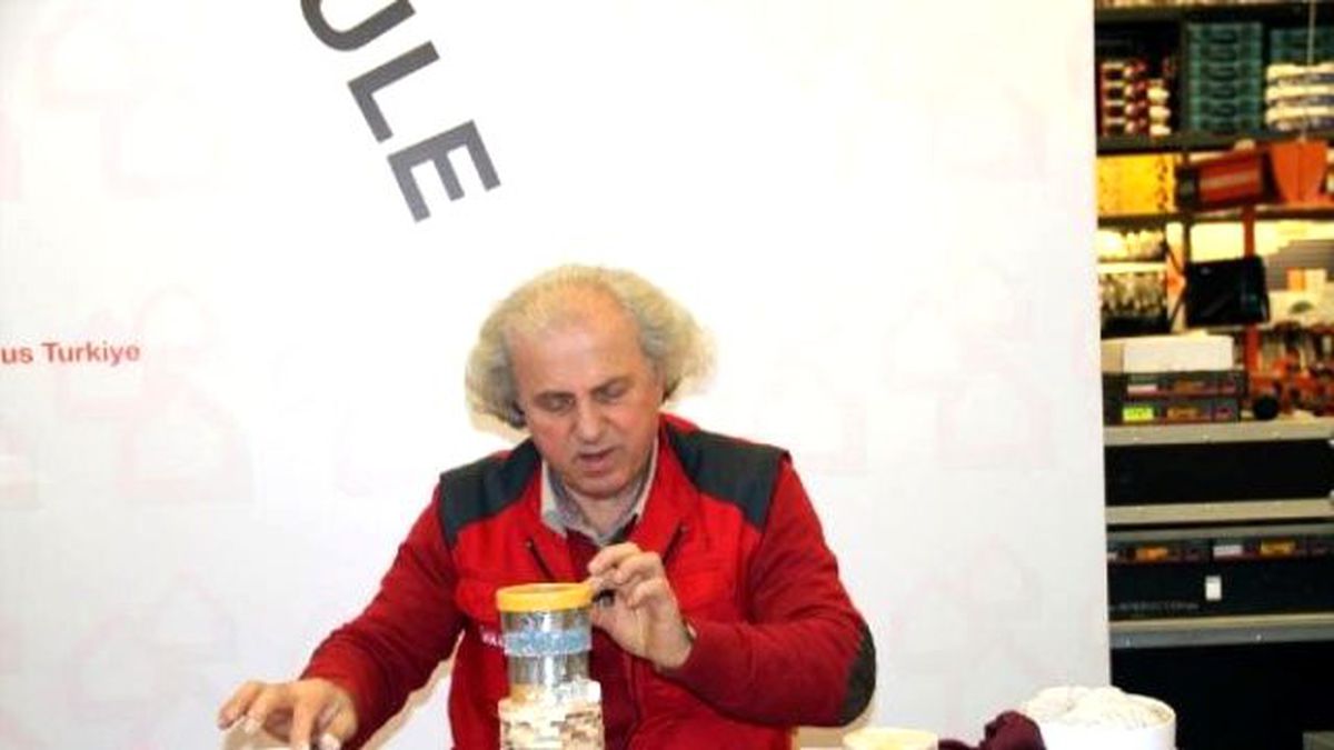 Duymuyor, Konuşmuyor, Görmüyor Muhteşem Ahşap Eserler Üretiyor
