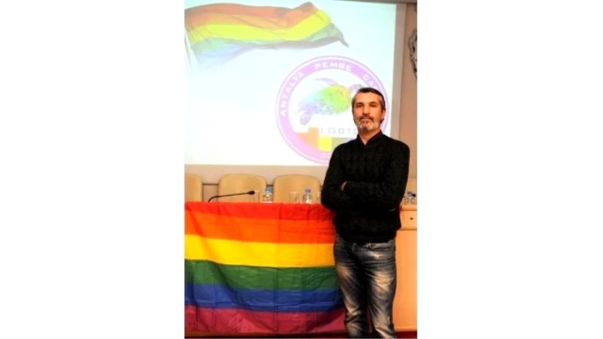 Homofobi ve Transfobi Seminerinde Gezi Övgüsü