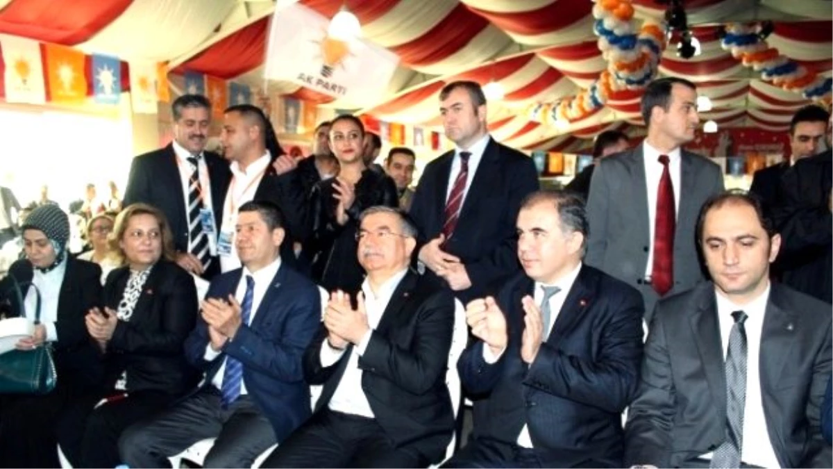 İsmet Yılmaz İzmir\'den Muhalefete Yüklendi