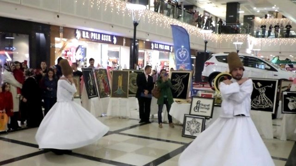 Mevlana Gösterisi İzleyicilerden Tam Not Aldı