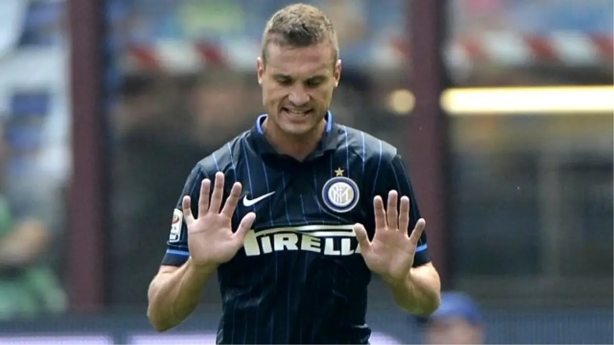 Nemanja Vidic\'e Veto