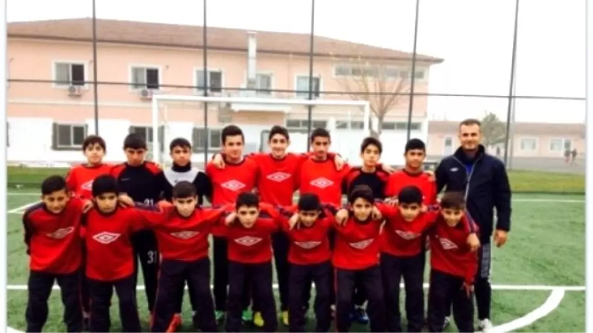 Petrolspor U-12 Takımı Başarıdan Başarıya Koşuyor