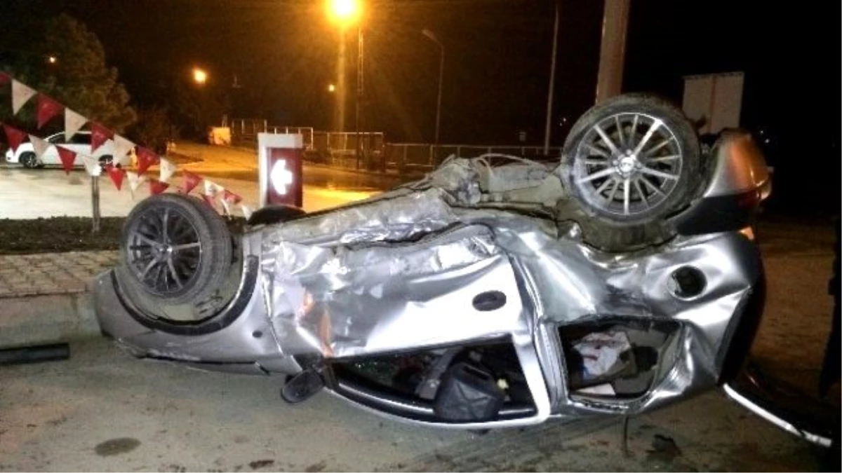 Van\'da Korkutan Trafik Kazası: İki Yaralı