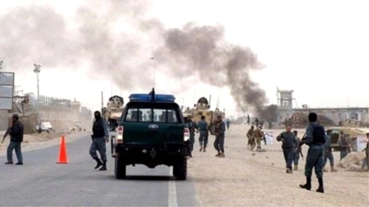 Afganistan\'da Bombalı Saldırılar