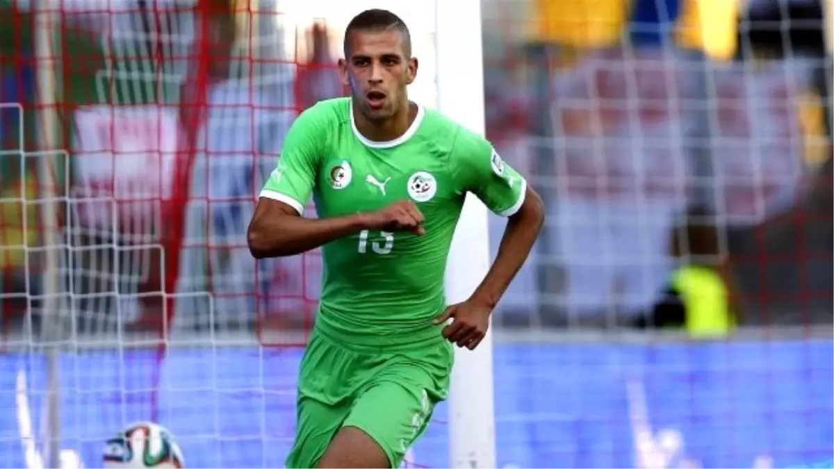 Islam Slimani Premier Lig\'e Gidiyor