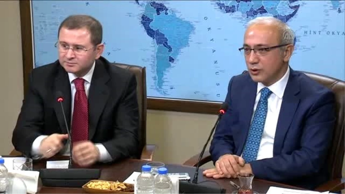 Elvan: "Türkiye\'yi Bir Ucundan Bir Ucuna Otoyolla Bağlamayı Hedefliyoruz"