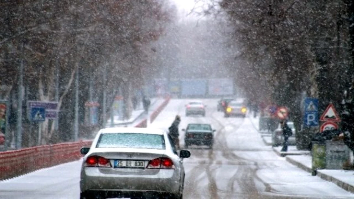 Erzurum\'da Kar Yağışı