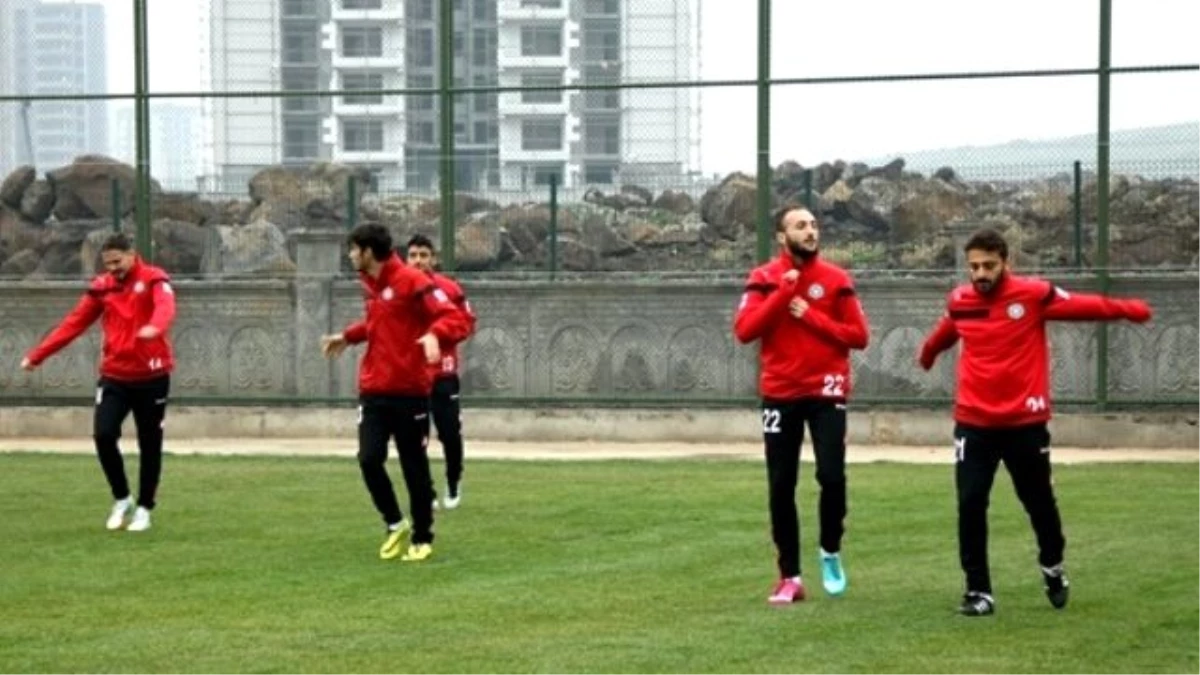 Galatasaray 5 Yıl Sonra Diyarbakır\'da