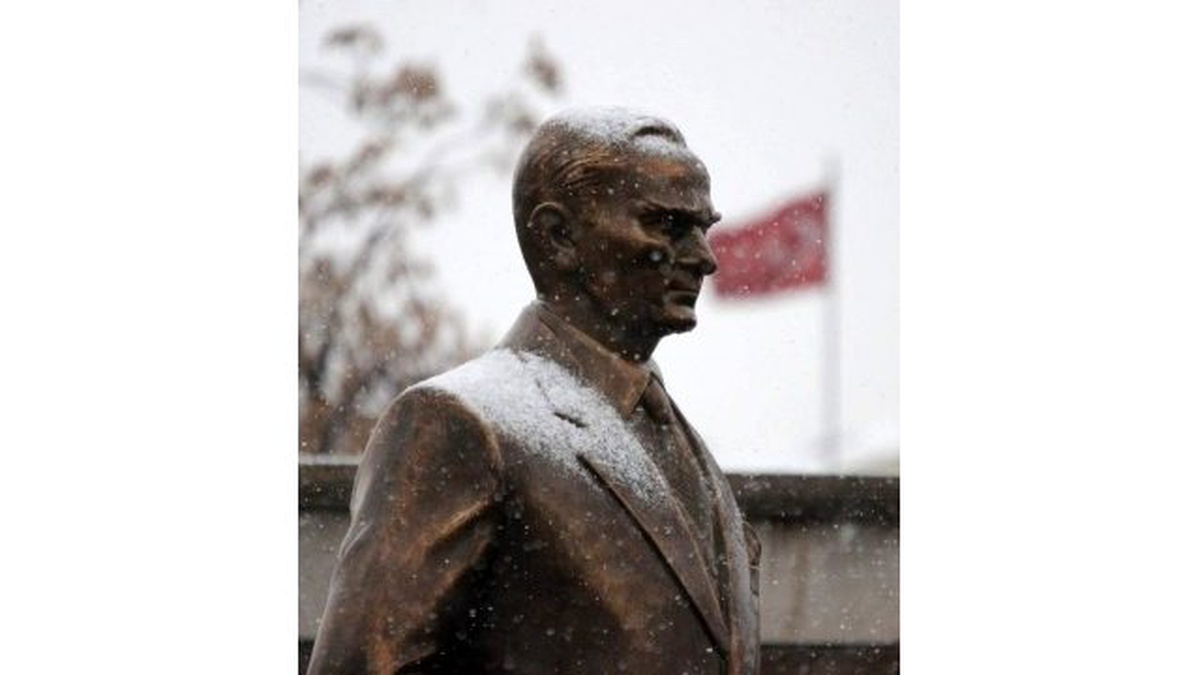 Kayseri Güne Kar Yağışı ile Uyandı