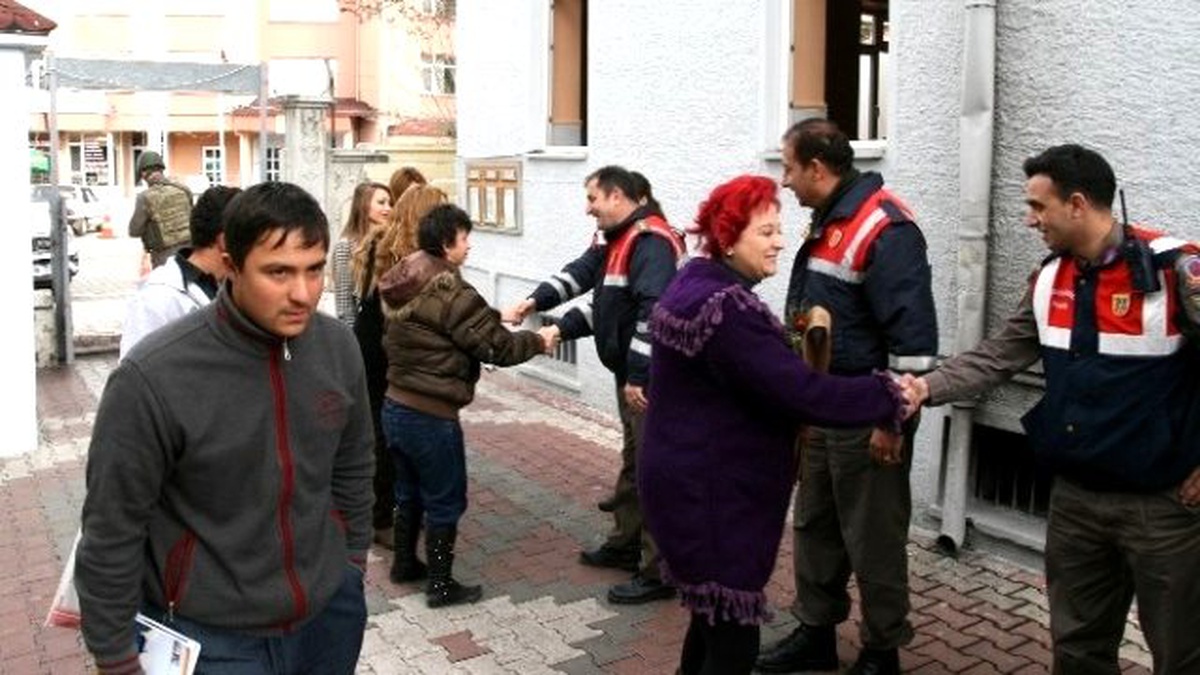 Kulu\'da Rehabilitasyon Merkezinden Jandarma\'ya Ziyaret