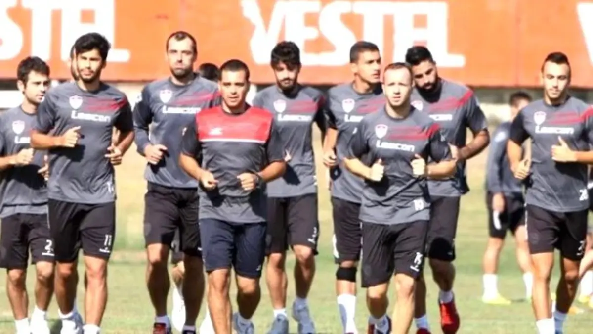 Manisaspor\'da Yüzler Gülüyor