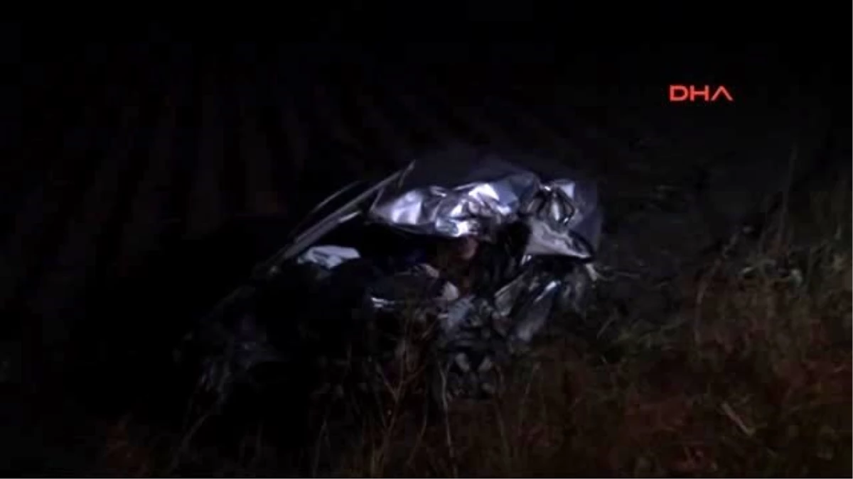 Kadirli\'de Kamyon ile Otomobil Çarpıştı: 1 Ölü 2 Yaralı