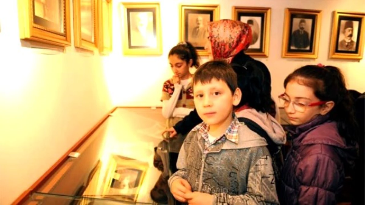 Taceddin Dergahı Müzesi\'ne Ziyaretçi Akını