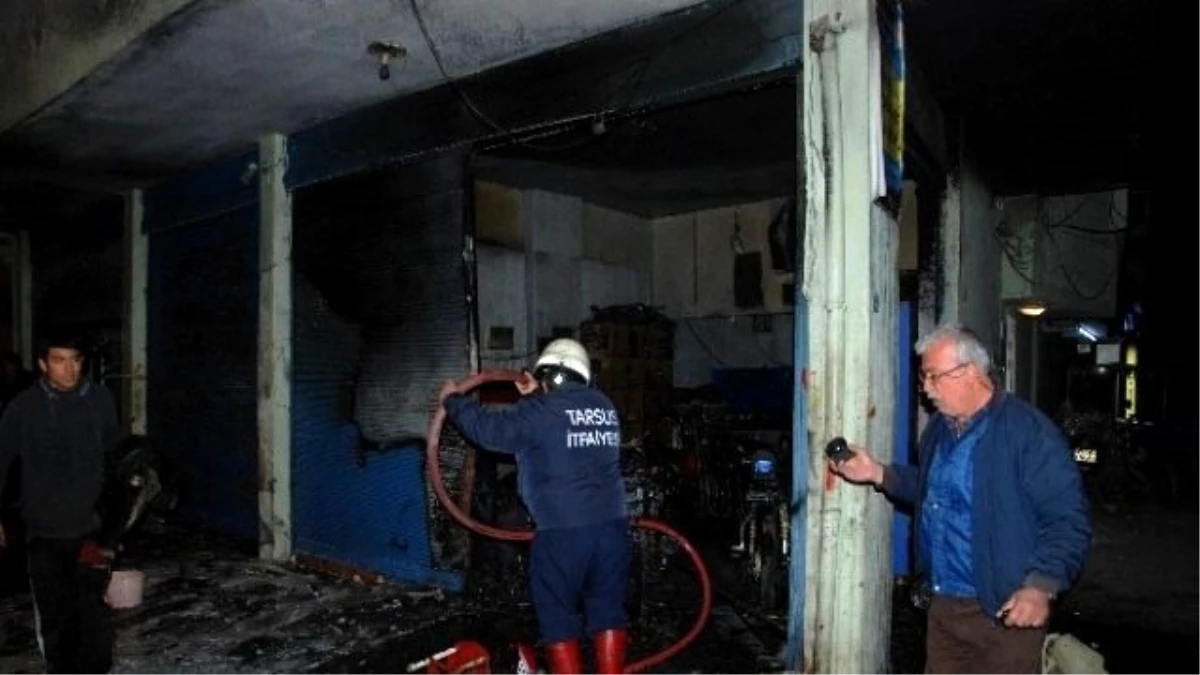 Tarsus\'ta İş Yeri Yangını: 1 Yaralı