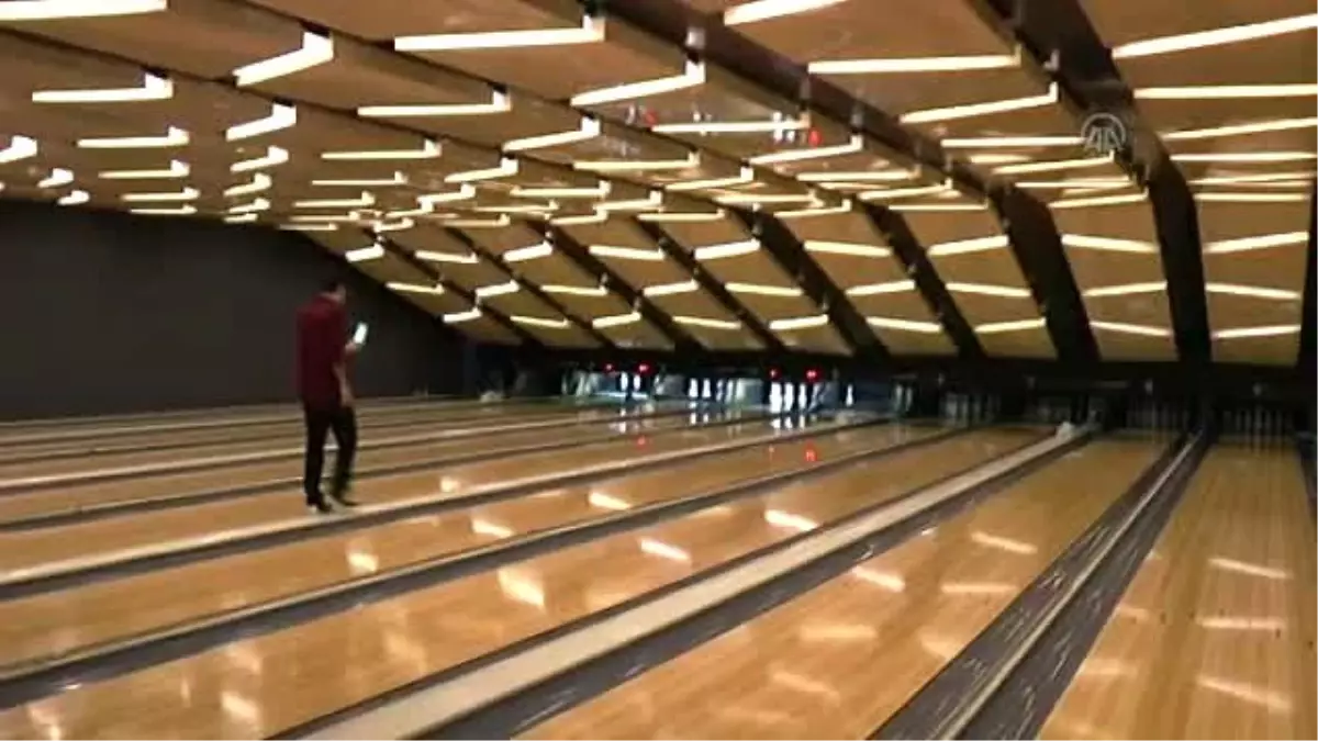 Zihinsel Engelli Çocuklar, Bowling Turnuvasında Eğlendi