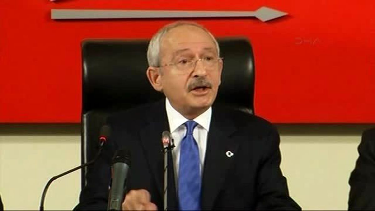 CHP PM\'de Konuşan Kılıçdaroğlu, Mikrofonunun Açık Olduğunu Unuttu