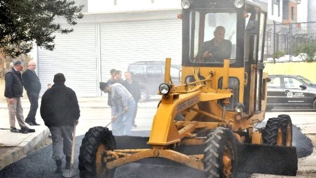 Akdeniz\'de Asfalt Çalışmaları Devam Ediyor