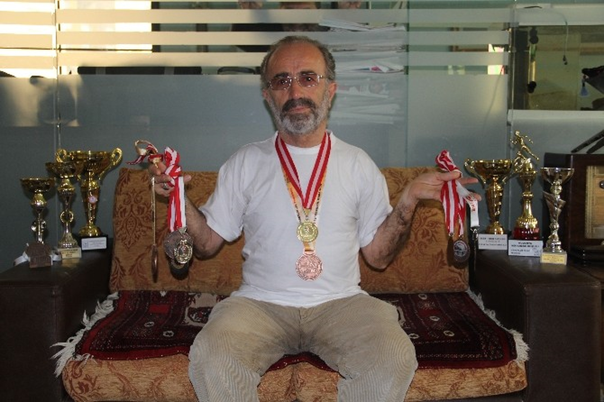 Ali Turan Ödüle Doymuyor