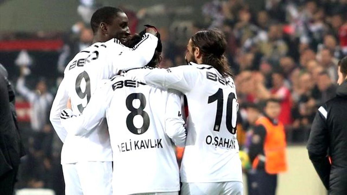 Beşiktaşlı Yönetici Açıkladı! "4 İsimle Görüşmelerin Sonuna Geldik"