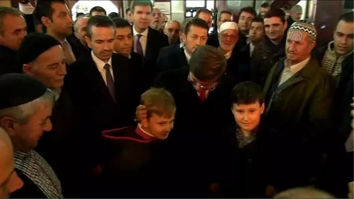 Davutoğlu, Murat Paşa Camisinde